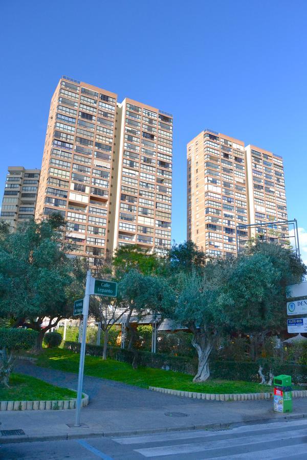 Edificio Gemelos 2 Μπένιντορμ Εξωτερικό φωτογραφία